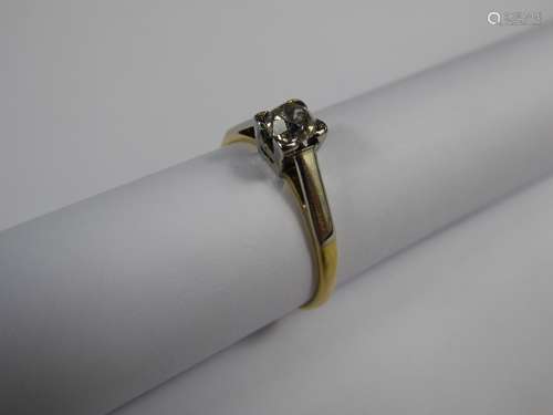 An Antique 18 ct Yellow Gold and Platinum Solitaire Diamond Ring, the old-cut dias approx 40 pts, size P, approx 2.4 gms.