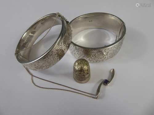 Collection of Silver Jewellery, including two vintage bangles,silver amethyst pendant and chain together with a thimble in the original leather case.