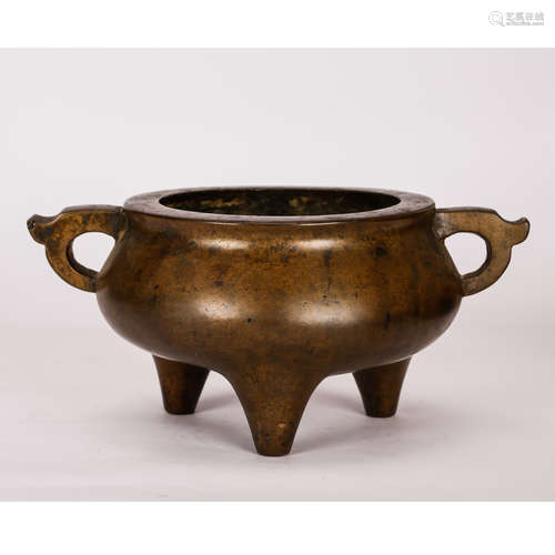 CHINESE BRONZE TRIPOD CENSER