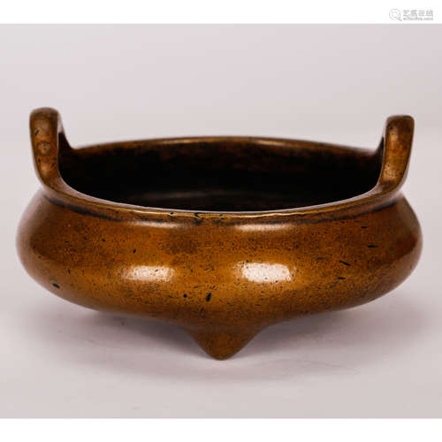 CHINESE BRONZE TRIPOD CENSER