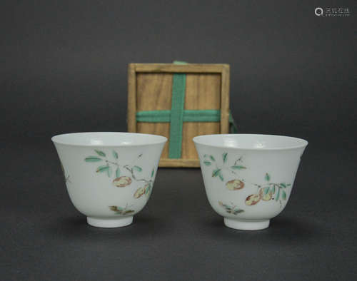 CHINESE FAMILLE ROSE PORCELAIN CUPS