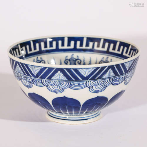 CHINESE BLUE AND WHITE PORCELAIN BOWL