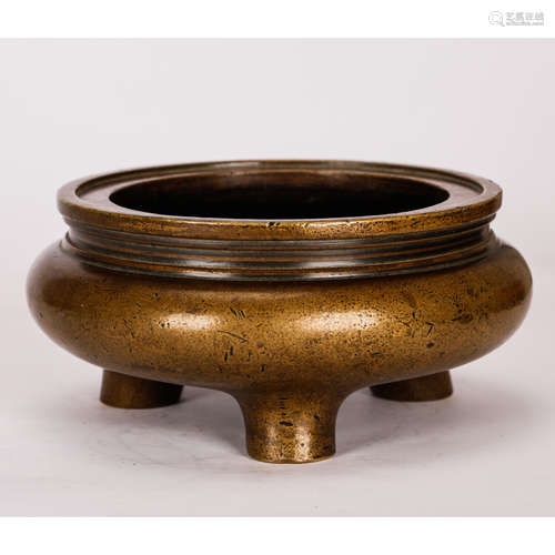 CHINESE BRONZE TRIPOD CENSER