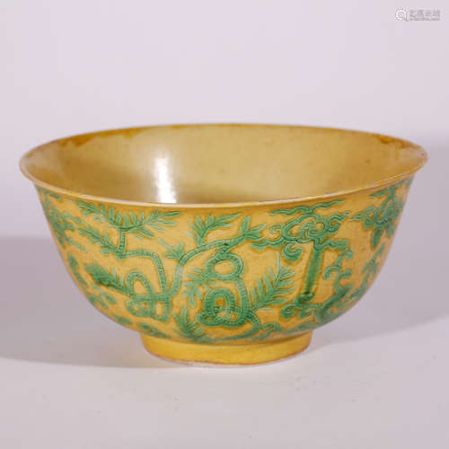 CHINESE YELLOW GROUND PORCELAIN BOWL