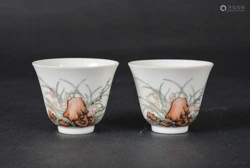 CHINESE FAMILLE ROSE PORCELAIN CUPS