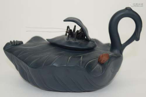 CHINESE YIXING CLAY ZISHA PURPLE SAND TEAPOT 6