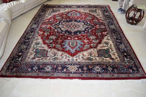 LARGE VINTAGE ORIENTAL AREA RUG