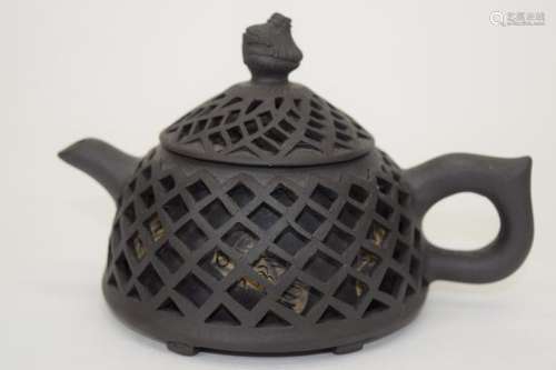 CHINESE YIXING CLAY ZISHA PURPLE SAND TEAPOT 16