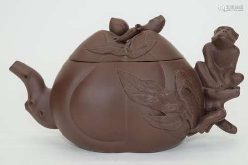 CHINESE YIXING CLAY ZISHA PURPLE SAND TEAPOT 3