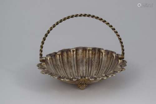 ANTIQUE JD&S SILVERPLATE FIGURAL SHELL BASKET