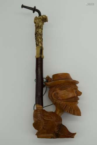 ANTIQUE SCOTTISH CARVED WOODEN SMOKING PIPE