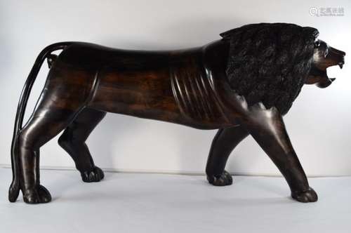 BEAUTIFULLY CARVED WOOD LION LARGE SCULPTURE