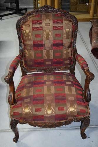 ANTIQUE LOUIS XV STYLE CARVED WOOD CHAIR