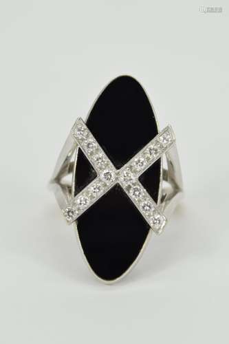 18K GOLD MYSTERY MARK GOLD ONYX & DIAMOND RING