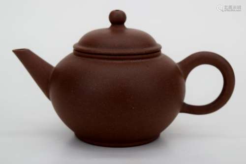 CHINESE YIXING CLAY ZISHA PURPLE SAND TEAPOT 20