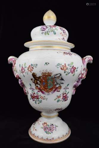 FRENCH SAMSON PORCELAIN FLORAL LIDDED URN