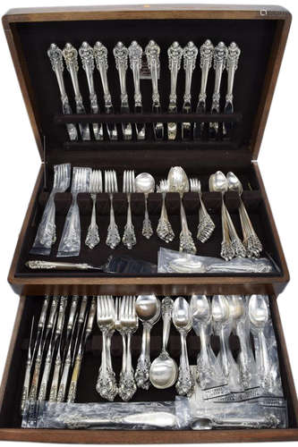 121PCS WALLACE GRANDE BAROQUE STERLING SILVER