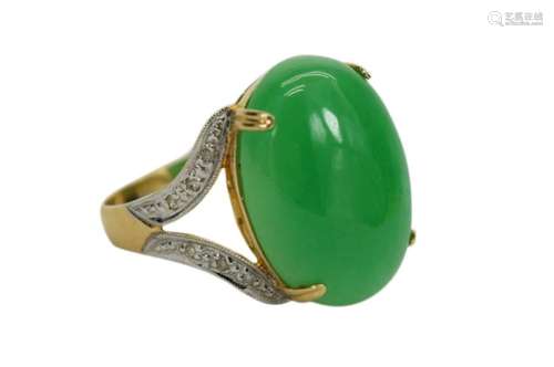 14K GOLD JADE CABOCHON DIAMOND RING