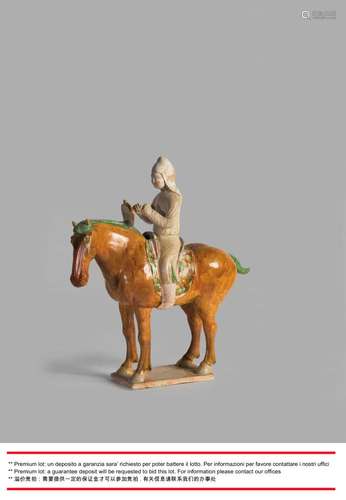 **SUONATORE A CAVALLO IN TERRACOTTA INVETRIATA SANCAI,