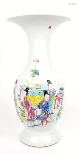 Grand Vase Porcelaine et émaux de la Chine fond bl...