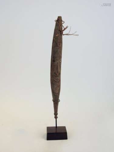 Sculpture naviforme Bois sculpté Papouasie Nouvell...