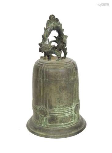 Cloche de temple Bronze à patine verte Chine, XIXè...