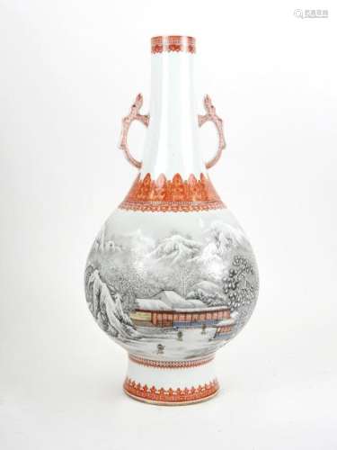 Vase à anses zoomorphes Porcelaine polychrome à dé...