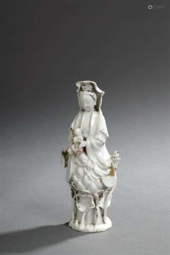 Statuette de Guanyin en porcelaine blanc de Chine ...