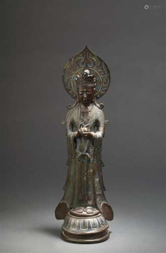 Statue de boddhisattva en bronze etémaux champlevé...