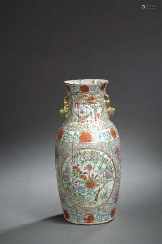 Vase en porcelaine de Canton Chine, fin du XIXe si...