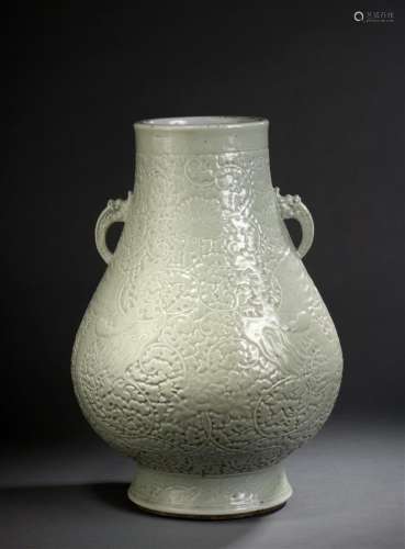 Grand vase en porcelaine émaillé céladon Chine, XX...