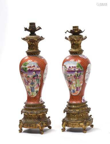 Chine, début XIXe sièclePaire de vases de forme...