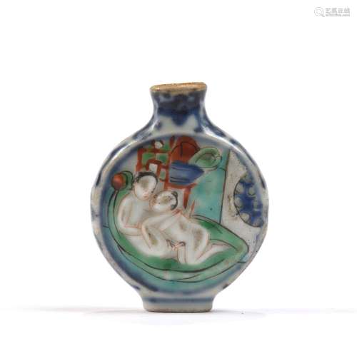 Chine XIX èmeTabatière en porcelaine à décor d'...