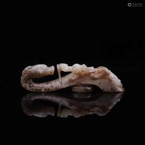 A HETIAN JADE CARVED DRAGON SHAPED HOOK