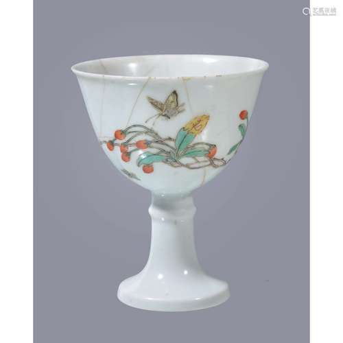 A Chinese Famille Verte small stem cup