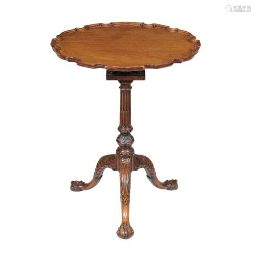 A George III mahogany piecrust tripod table
