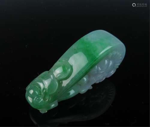 A natural  jadeite carving dragon