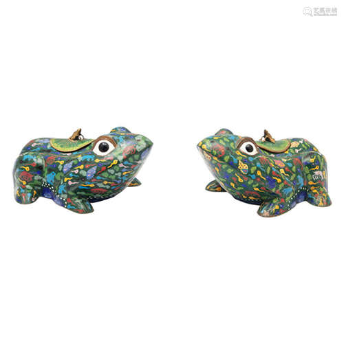 A pair of cloisonne frog shaped box