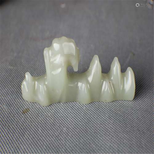 A He Tian jade pen holder