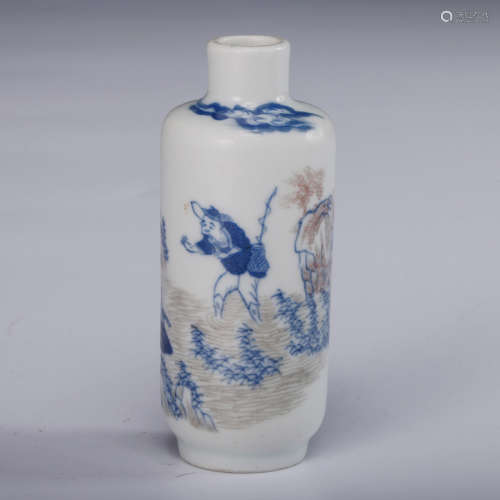 CHINESE BLUE AND WHITE IRON RED SNUFF BOTTLE
