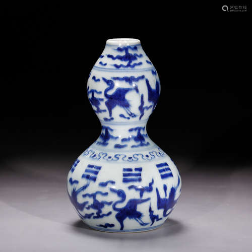 CHINESE BLUE AND WHITE DOUBLE GOURD VASE