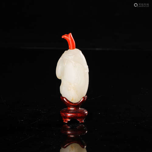 CHINESE WHITE JADE SNUFF BOTTLE