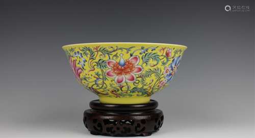 CHINESE FAMILLE ROSE PORCELAIN BOWL