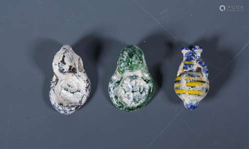 GROUP OF 3 ANCIENT ROMAN GLASS AMULET, 100 AD