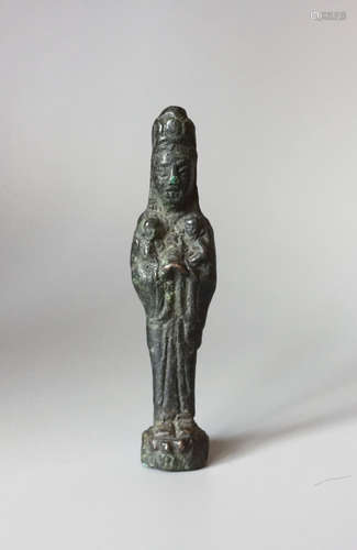 CHINESE BRONZE FIGURE OF GUANYIN