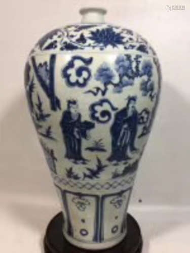 A BLUE & WHITE FIGURE DESGIN VASE