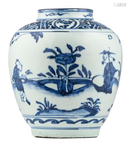 A Chinese blue and white pot, overall decorated with figures in a landscape, H 23,5 cm