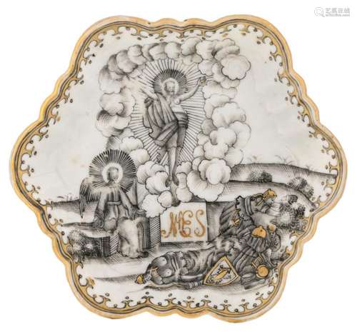 An 18thC Chinese hexagonal export porcelain pattipan, encre de chine decorated and depicting the Resurrection, gilt details, 18thC, H 2 - W 13 cm