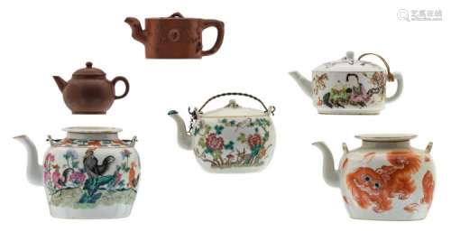 A various of four Chinese famille rose and iron red decorated tea pots and covers, two pots marked, 19th / 20thC; added two Yixing red brown stoneware tea pots and covers, marked, H 8 - 12 cm