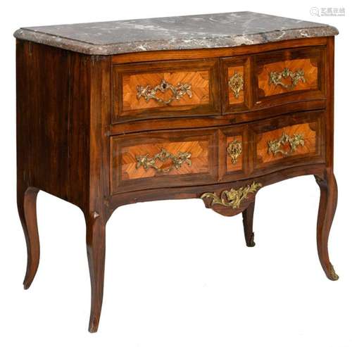 An 18thC French Rococo rosewood and bronze mounted commode in the Oeben manner, with the original marble top, H 84 - W 90 - D 51 cm